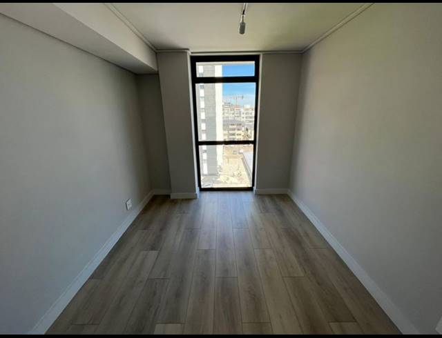 1 bed property to rent in SEA POINT